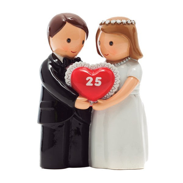 Casal noivos c/coração vermelho "25"